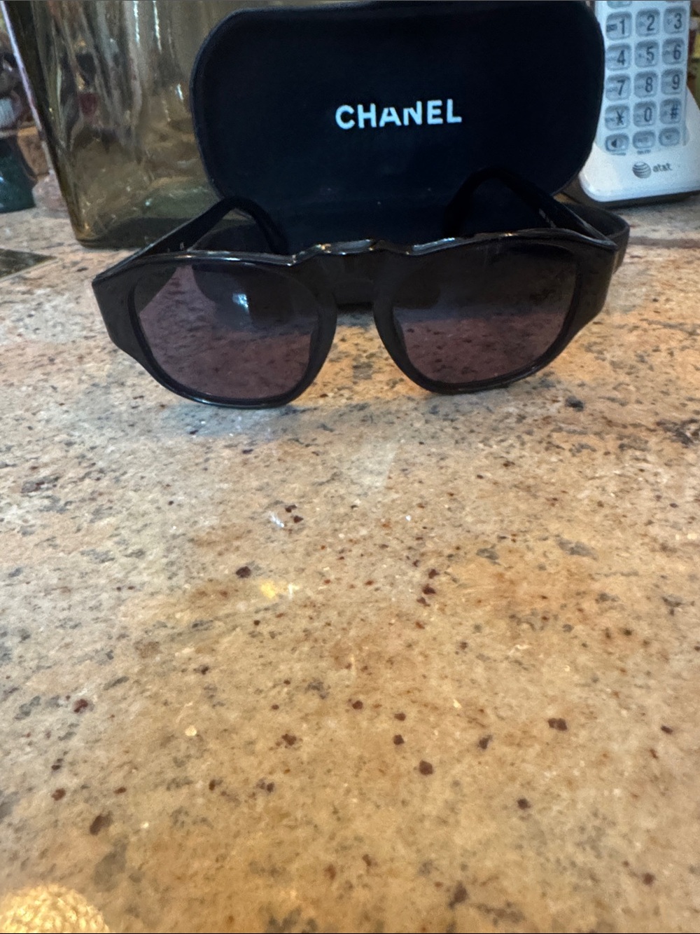 CHANEL Black Sunglasses with Gold CC Emblem - Picture 4 of 4